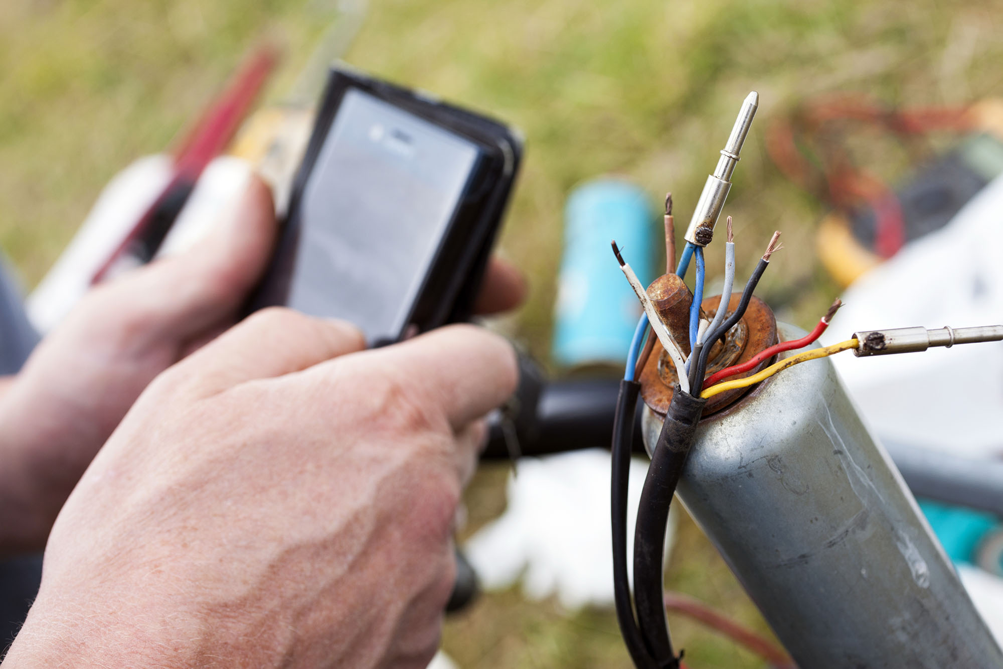 Troubleshooting and Fixing Boat Trailer Lights Portumna Marine